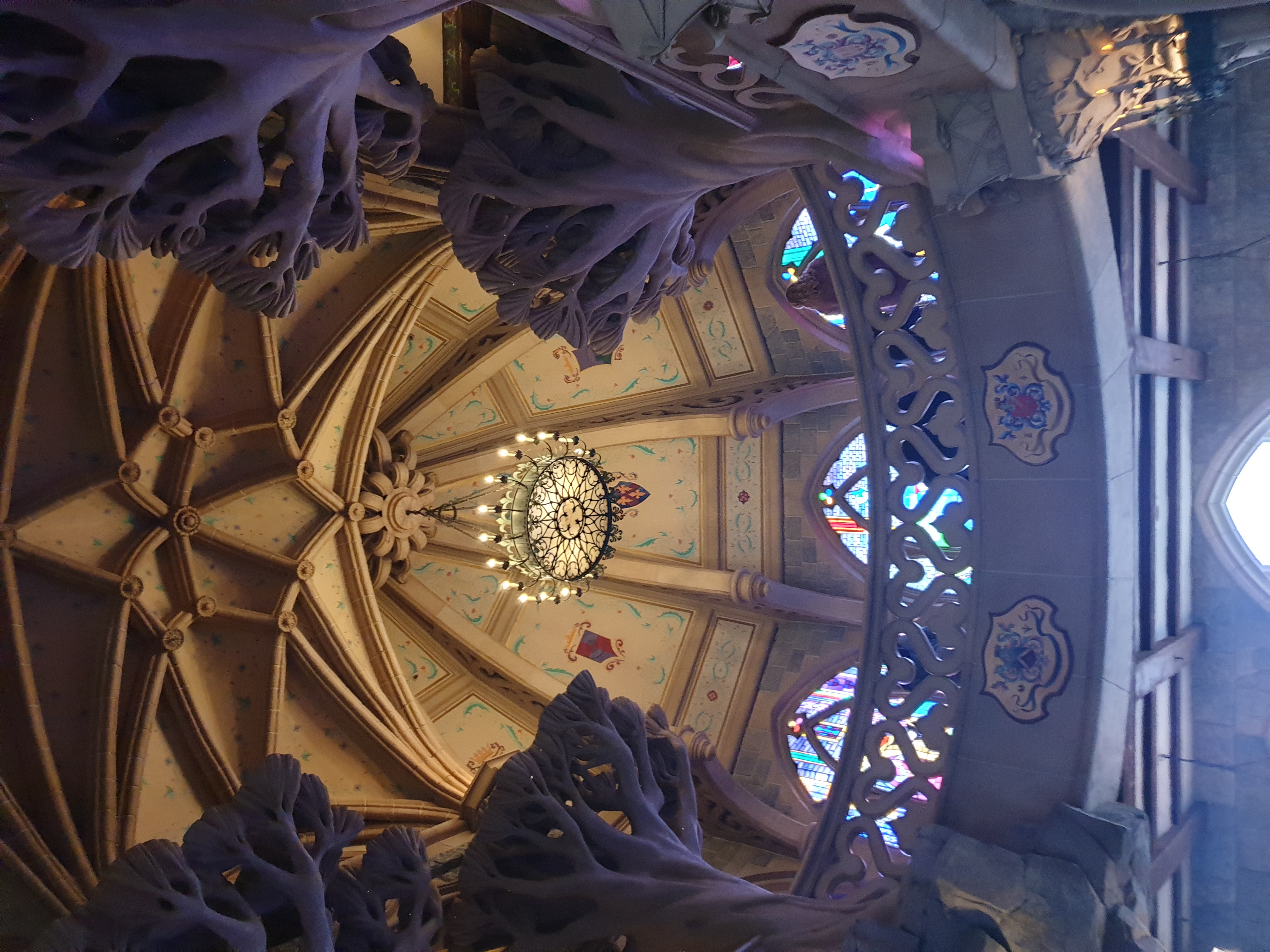 Coupole présente dans le château à Disneyland, Marne-la-Valée, en France